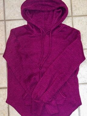Women’s SO Small Hooded Pullover Sweater